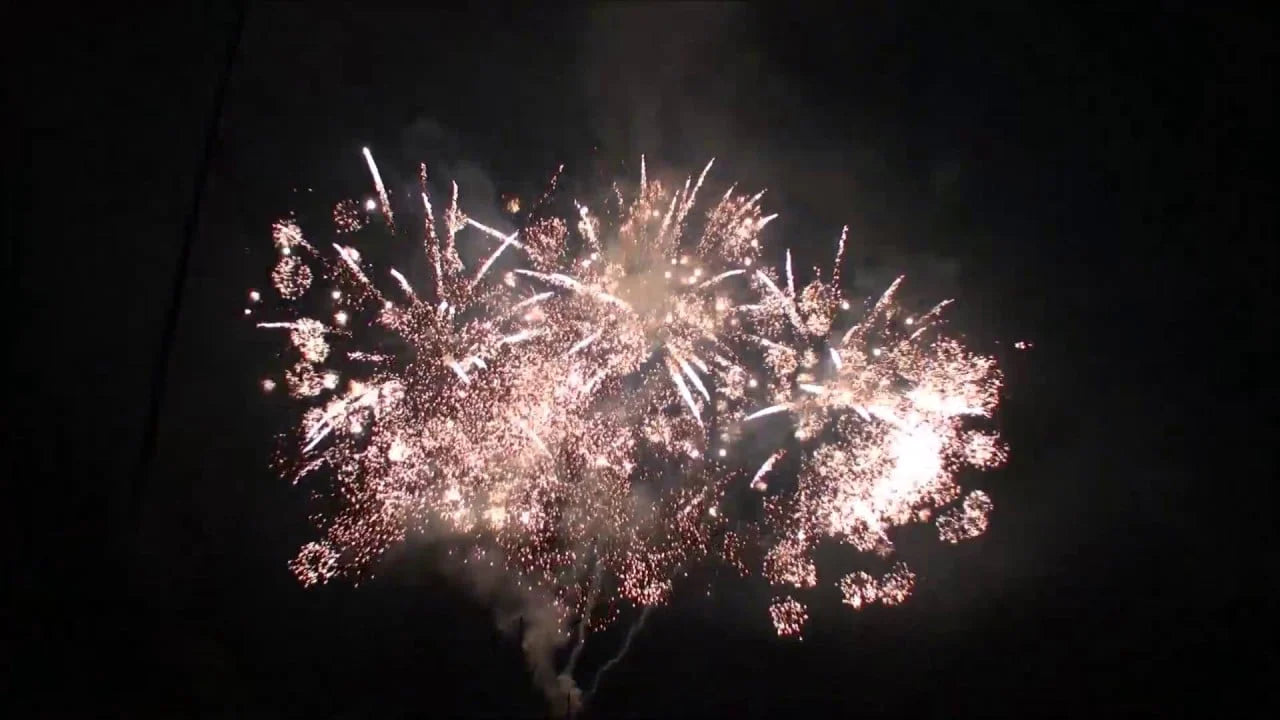 BATERIE DE ARTIFICII 150 FOCURI CALIBRUL 30 MM TRIPLEX TXB653/TXB090